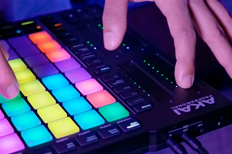 Akai Pro 3 HI
