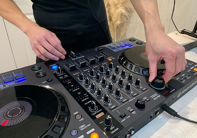 Pioneer DJ DDJ FLX6 lifestyle 3