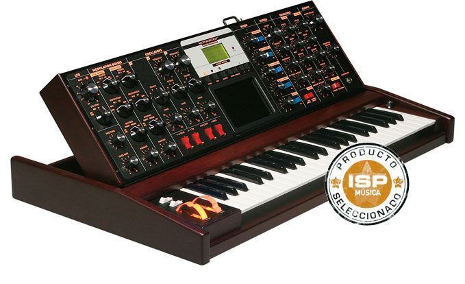 Minimoog Voyager ispmusica