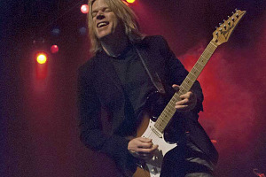 Andy Timmons. “El virtuosismo es expresividad” Andytimmons5